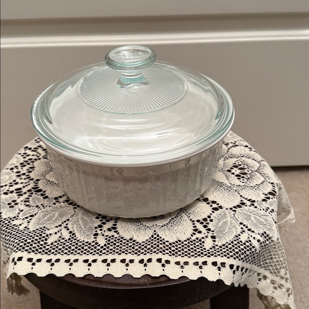 Corning Corelle - 1.5 Qt. Two Piece Covered Casserole